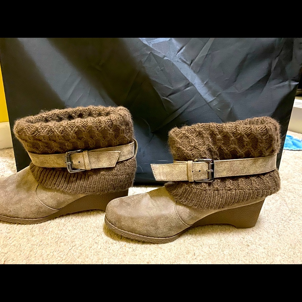 New brown short boots